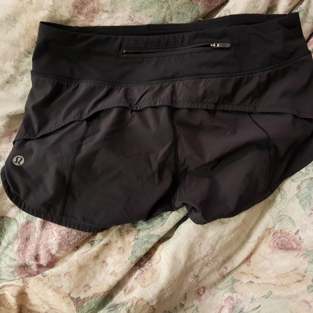 Lululemon Black Speed Up Shorts Size 6